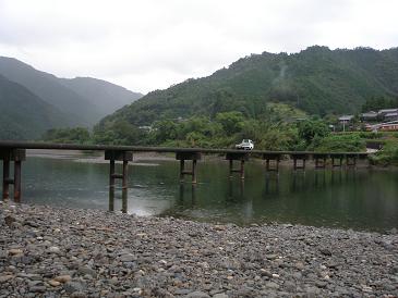 岩間の沈下橋